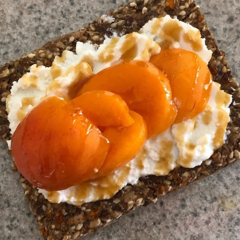 tartine ricotta abricot 800x800