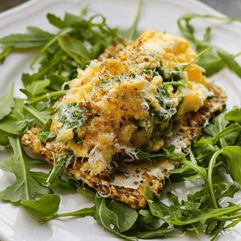 oeuf brouillé roquette 800x800