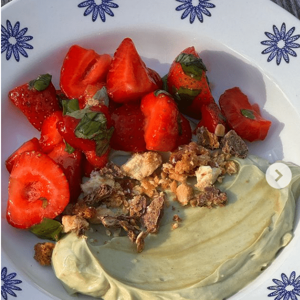 crème pistache et fraises basilic